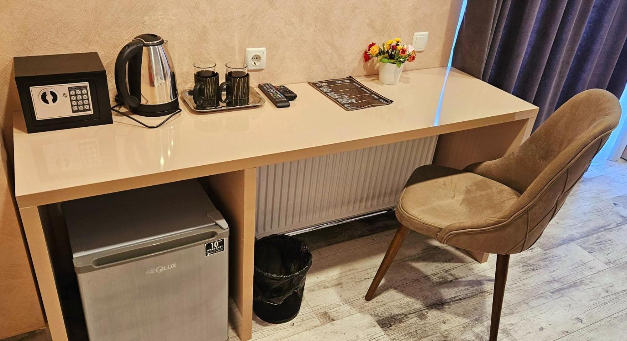 Sierra Hotel Тбилиси Экстерьер фото