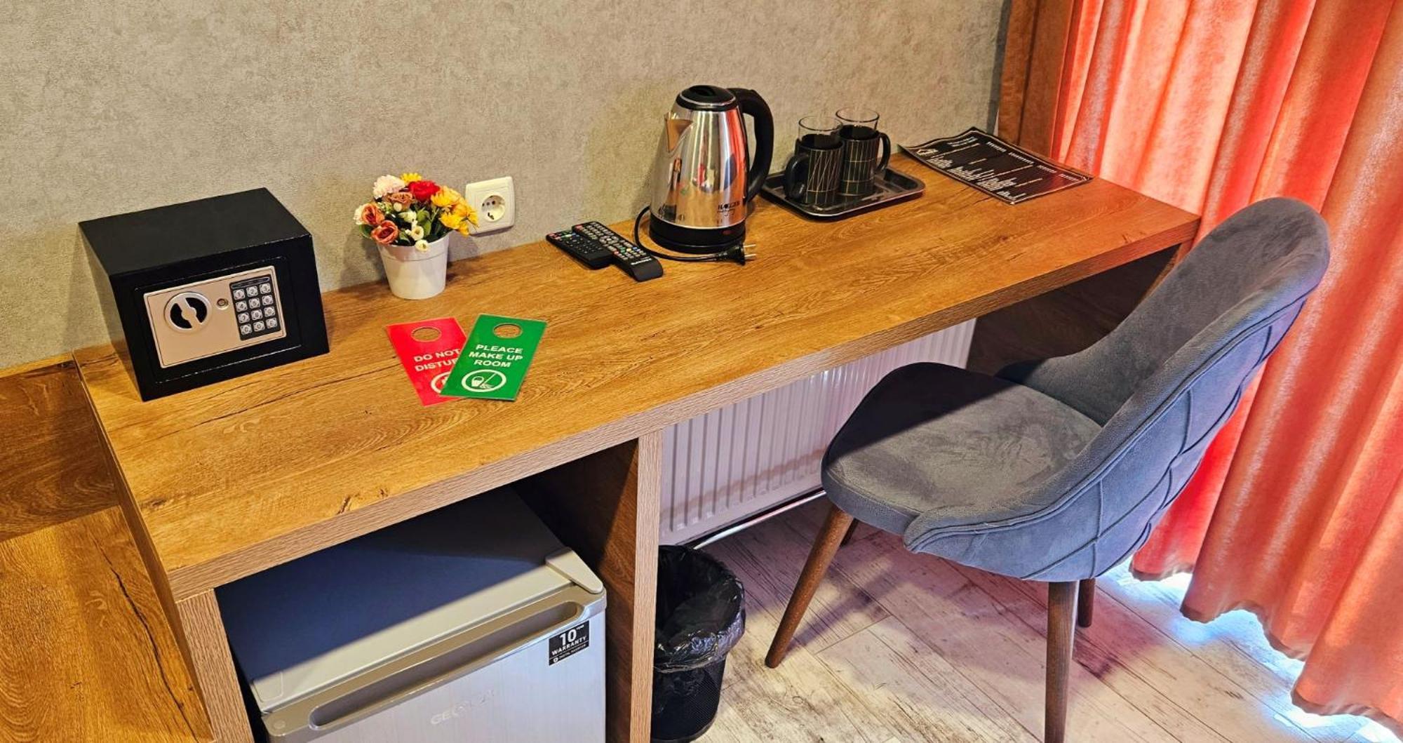 Sierra Hotel Тбилиси Экстерьер фото